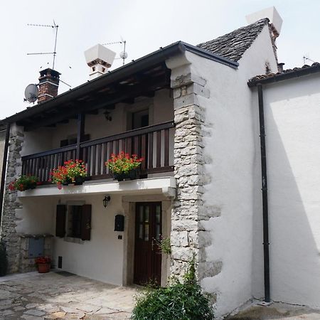 Casa Vacanze Alenka Borgo Grotta Gigante 외부 사진