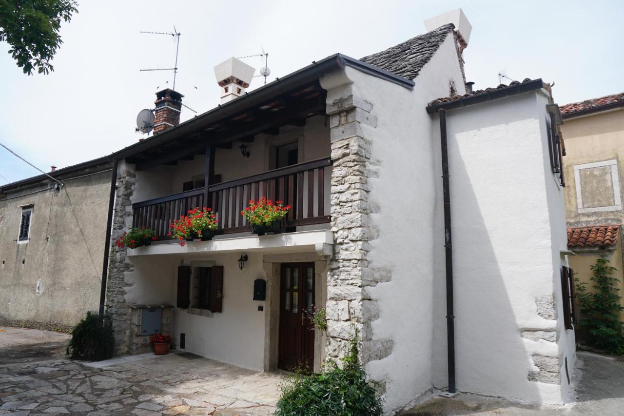 Casa Vacanze Alenka Borgo Grotta Gigante 외부 사진
